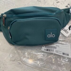 Alo Fanny bag